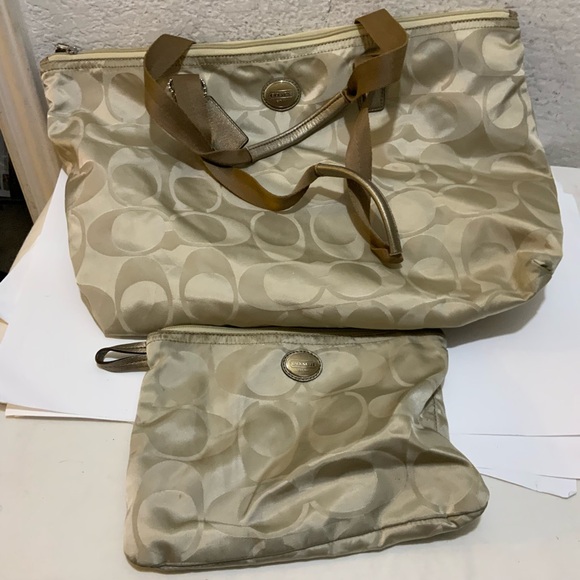 Coach tan signature Satin large Tote bag and matching removable wallet - Picture 1 of 11